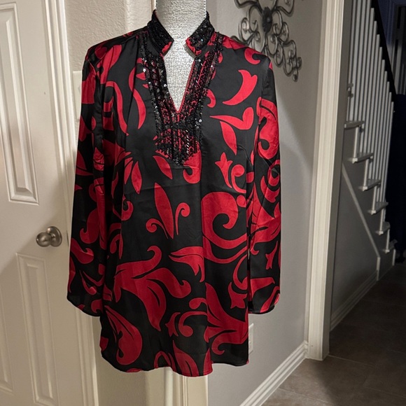 Chico's Tops - Chico's Red and Black Patterned Blouse Vanity Size‎ (2)